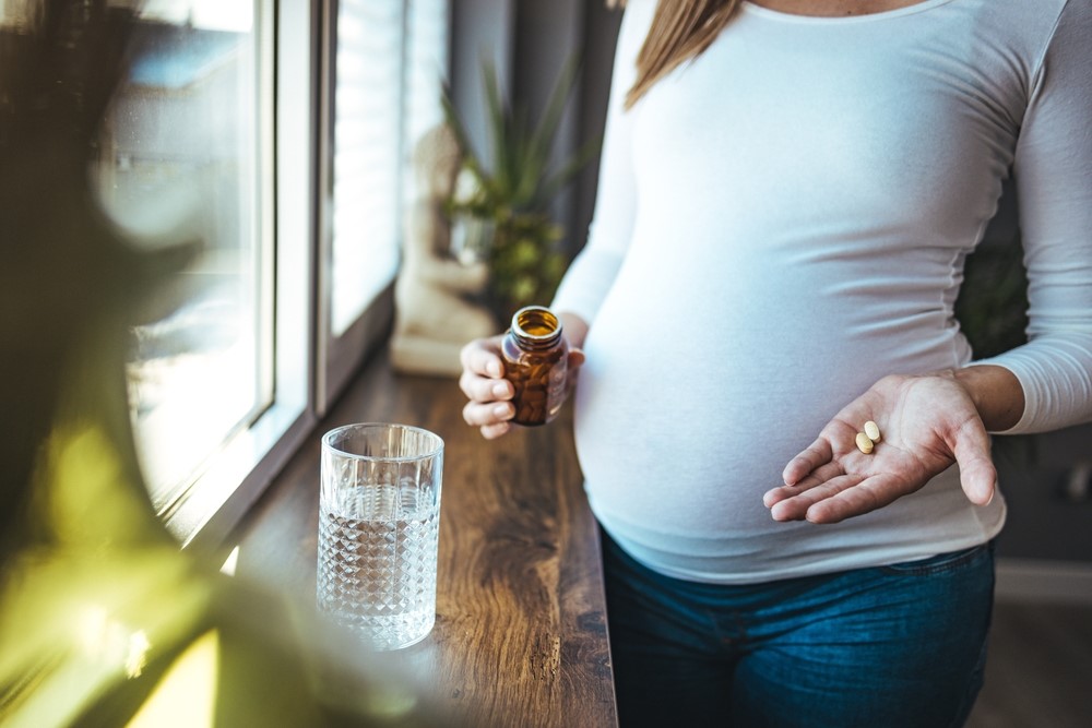 je vais expliquer ce que sont les vitamines prénatales, pourquoi elles sont importantes et pour qui elles